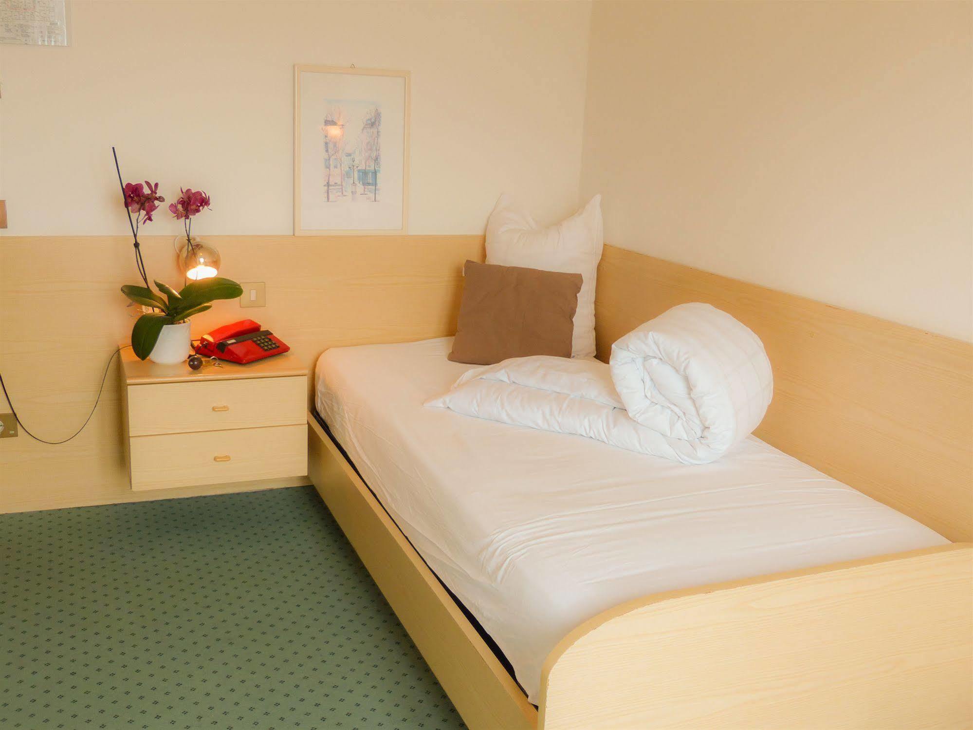 Prinz Rudolf Smart Hotel Merano Exterior photo